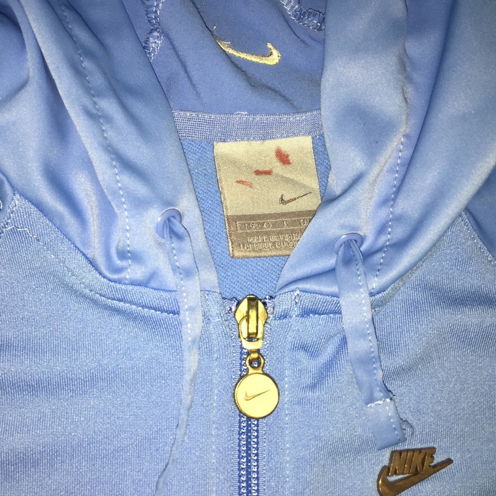 Woman’s Nike Running Jacket - Picture 3 of 3